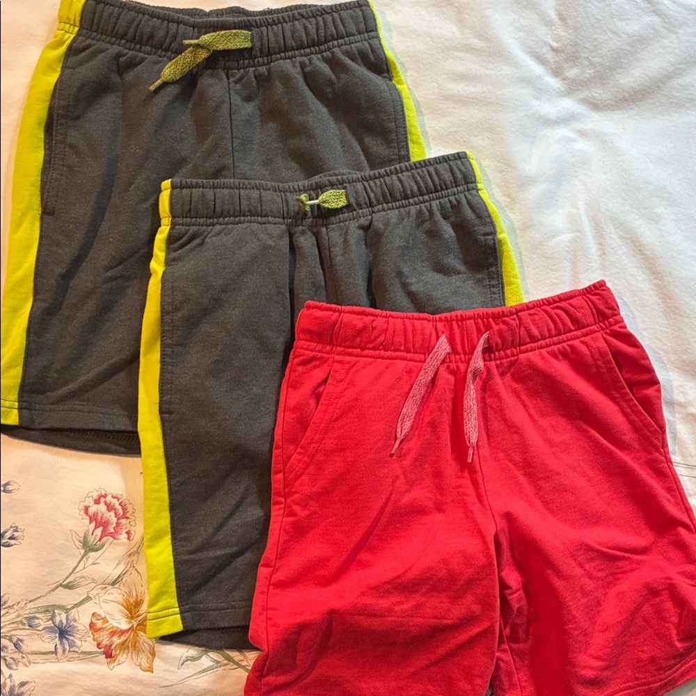 New never worn - Cat and Jack size 6/7 Kids Athletic Shorts Set - Red and Gray